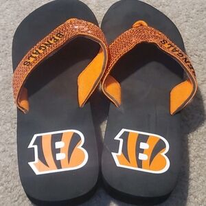 Cincinnati Bengals Black and Orange Flip Flop Sandals NWOT Womens Size 9